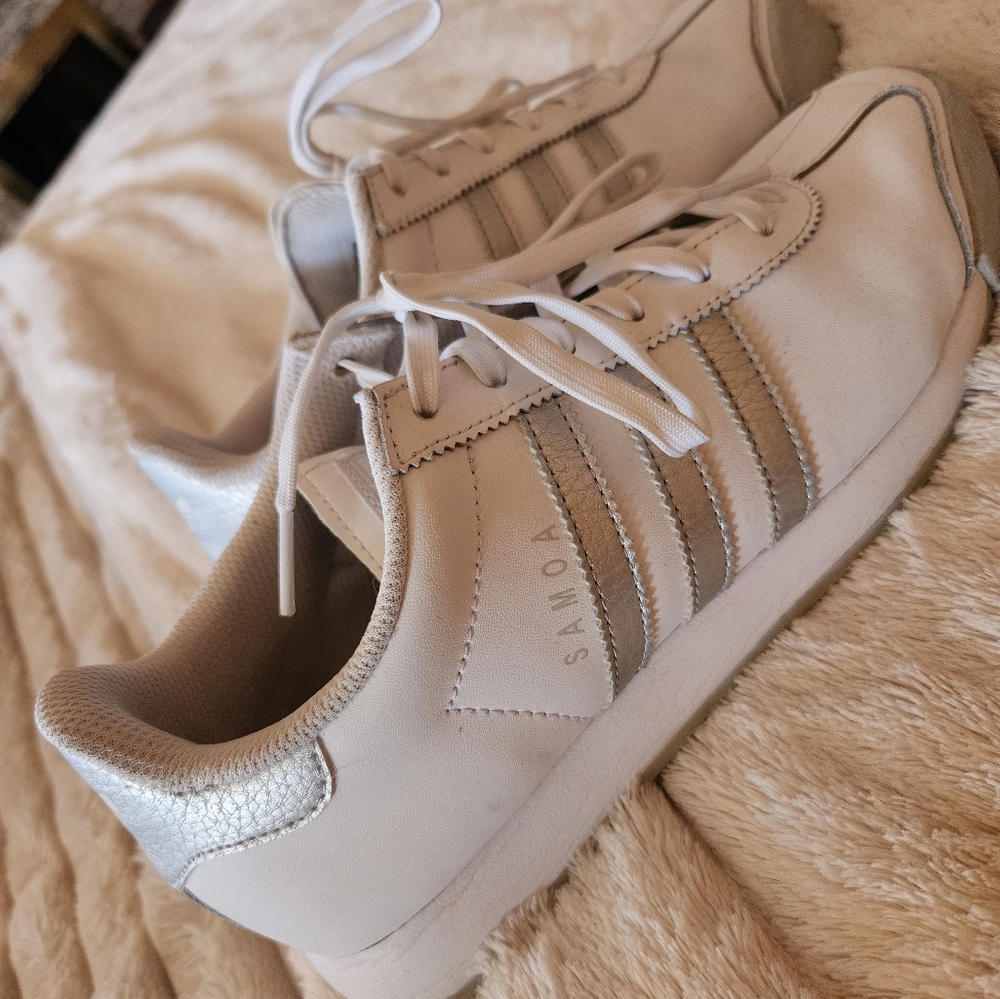 Adidas samoa size 7
